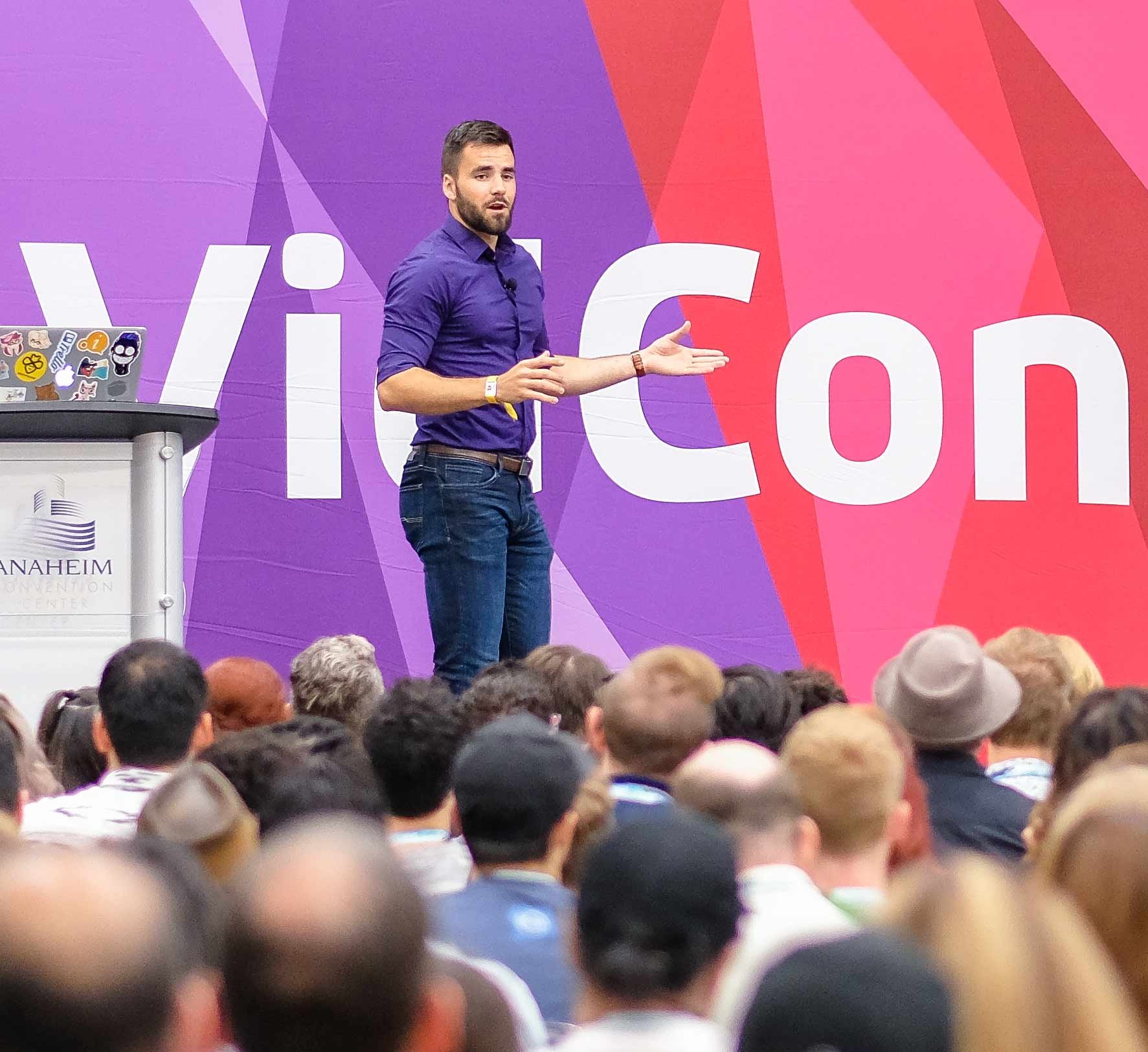 Thomas Frank speaking at Vidcon 2018